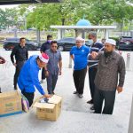 Penyerahan Sumbangan Bantuan Covid-19 - Masjid Puncak Alam 26